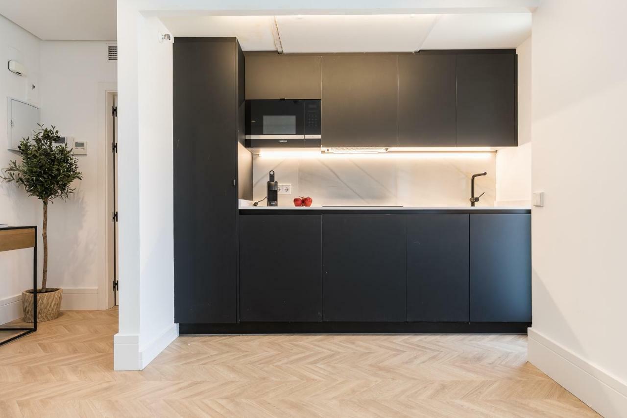 Feelathome Waldorf Suites Apartments Madrid Extérieur photo